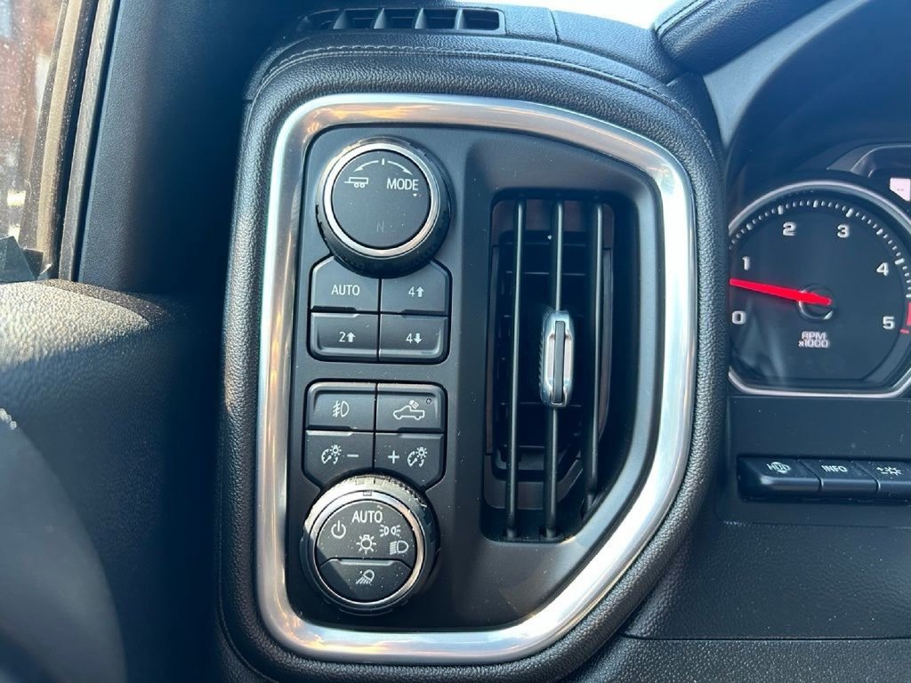 Used 2021 Chevrolet Silverado 2500 LTZ w/ Carhartt Edition AWD/4WD image 25