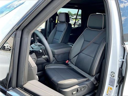 New 2026 Chevrolet Tahoe Premier w/ Sun And Tow Package AWD/4WD image 10