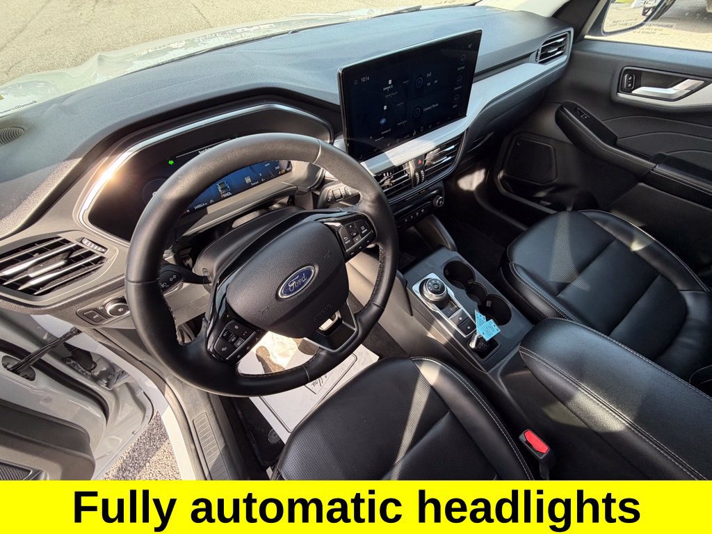 Certified 2025 Ford Escape Platinum AWD/4WD image 13