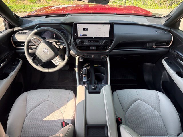 Used 2026 Toyota Grand Highlander AWD Hybrid image 13