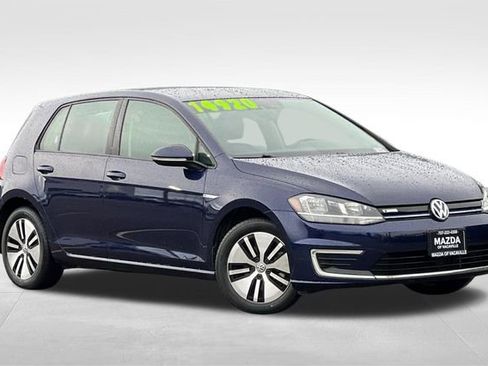 Used 2019 Volkswagen e-Golf SE w/ Driver Assistance Package image 2