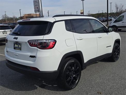 New 2026 Jeep Compass Latitude image 3