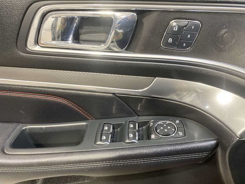 Used 2018 Ford Explorer Sport w/ Equipment Group 401A AWD/4WD image 23