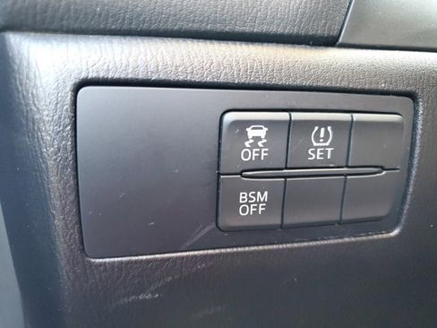 Used 2016 MAZDA MAZDA3 i Sport w/ Preferred Equipment Package image 25