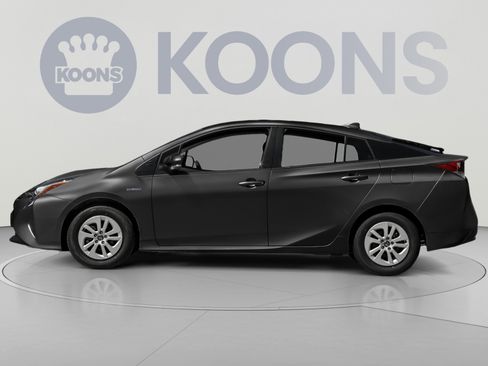 Used 2016 Toyota Prius Four Touring w/ Premium Convenience Package FWD image 4