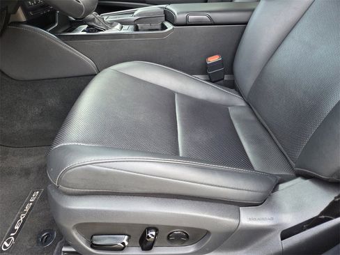 Used 2021 Lexus ES 350 w/ Premium Package image 16