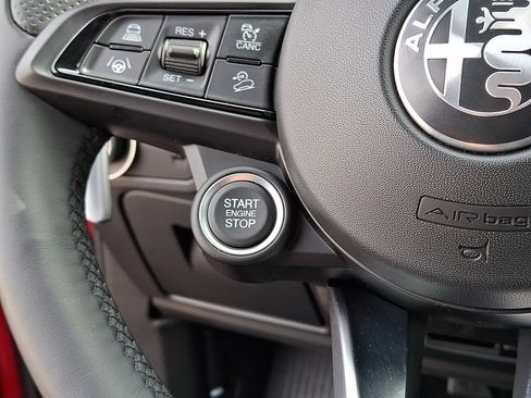 Used 2024 Alfa Romeo Stelvio Veloce image 27