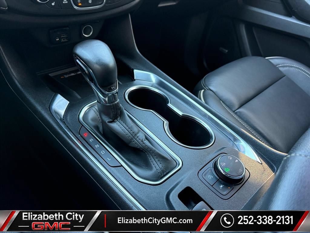 Used 2023 Chevrolet Traverse Premier AWD/4WD image 19
