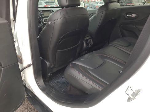 Used 2016 Jeep Cherokee Trailhawk w/ Comfort/Convenience Group image 20