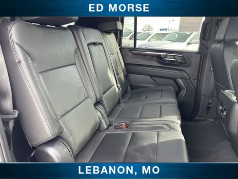Used 2025 Chevrolet Suburban Z71 AWD/4WD image 25