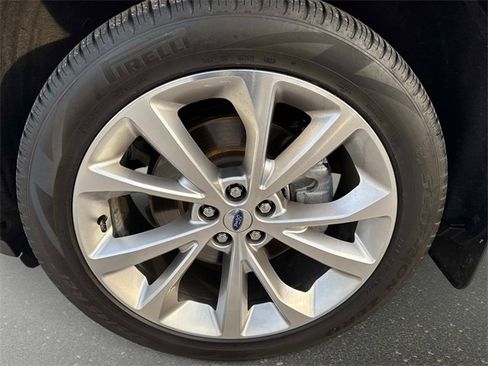 Used 2023 Ford Explorer Platinum w/ Technology Package image 10