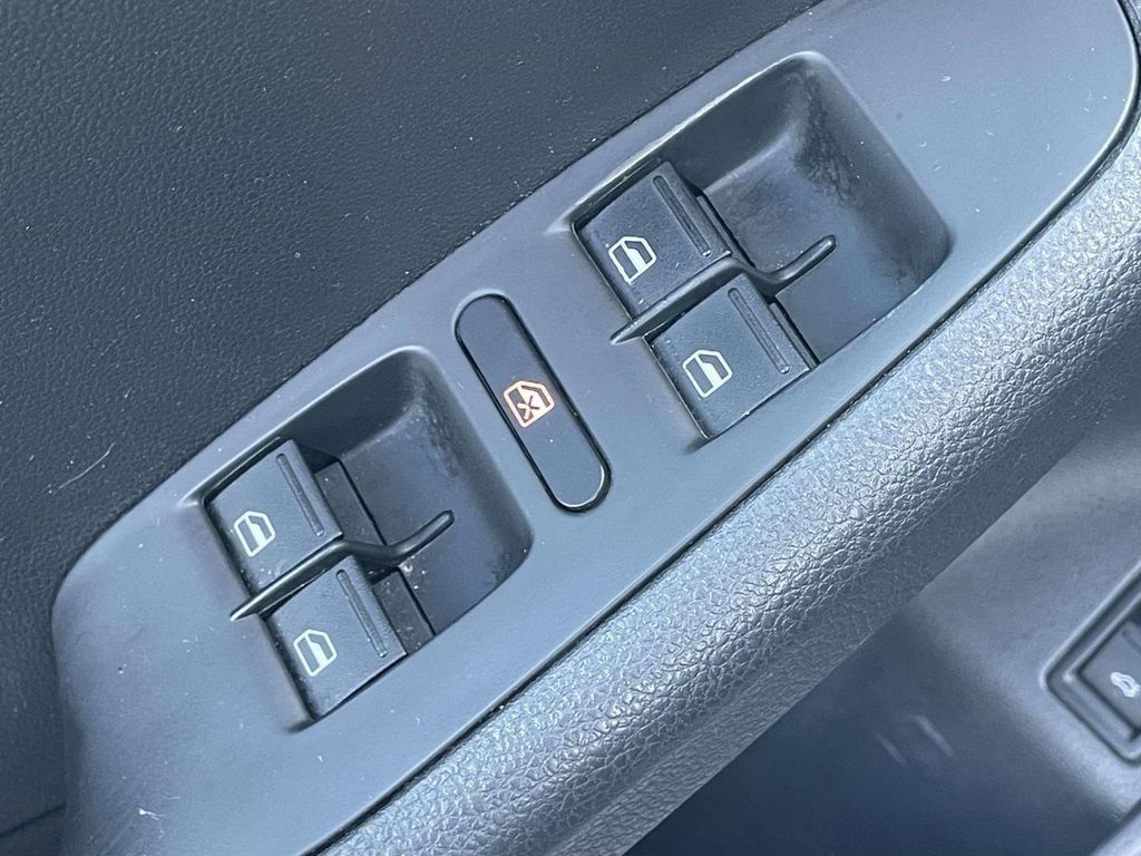 Used 2015 Volkswagen Jetta S FWD image 18