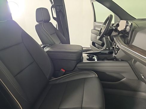 New 2025 Chevrolet Suburban Premier w/ Sun And Tow Package image 44