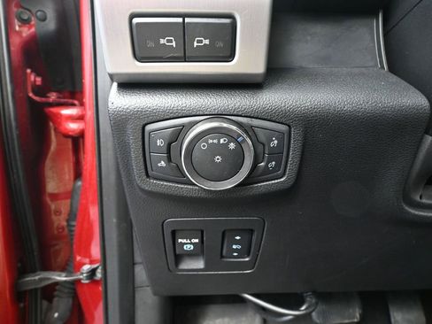 Used 2019 Ford F150 Platinum w/ Equipment Group 701A Luxury AWD/4WD image 31