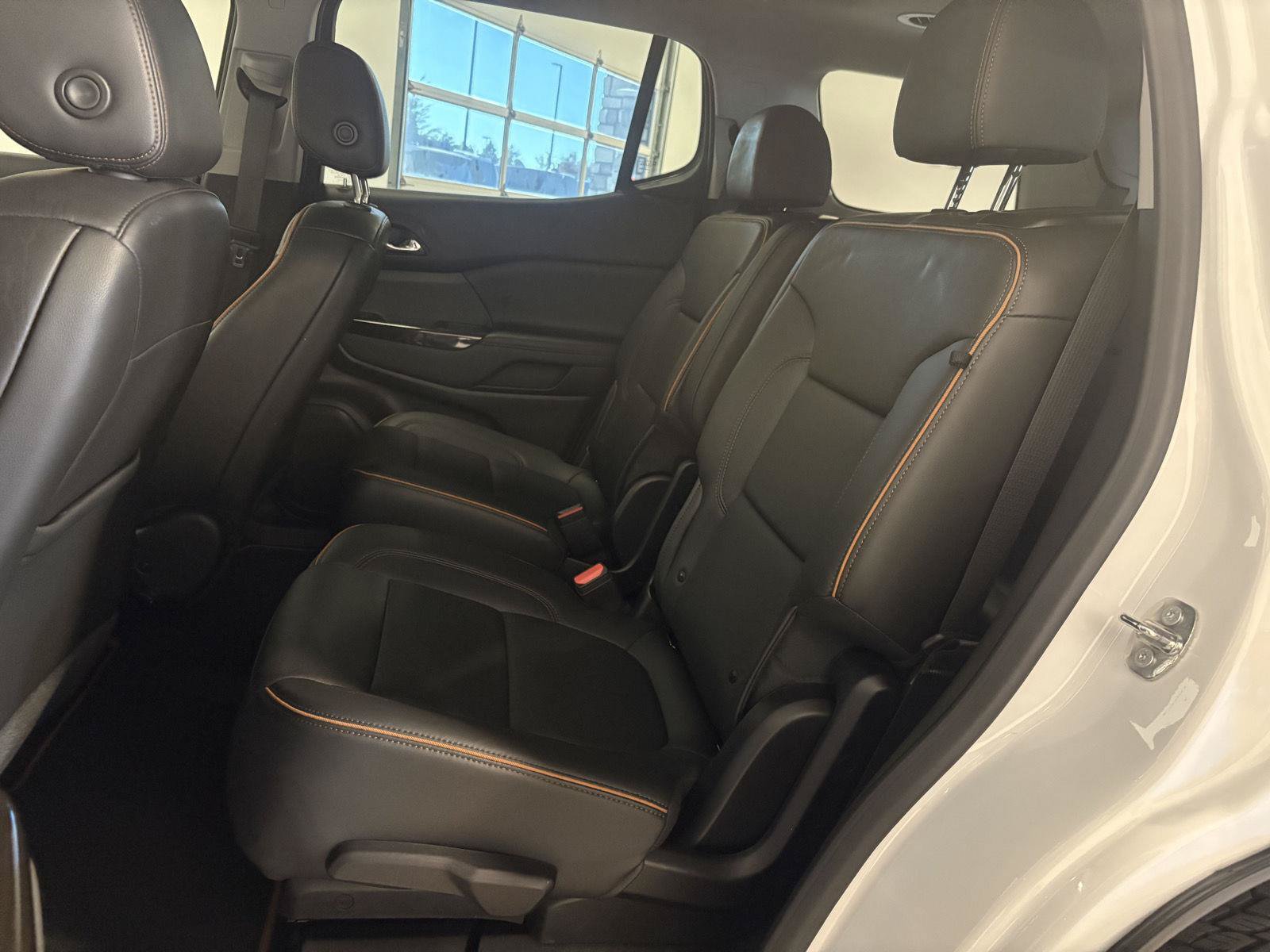 Used 2023 GMC Acadia AT4 w/ Technology Package AWD/4WD image 42