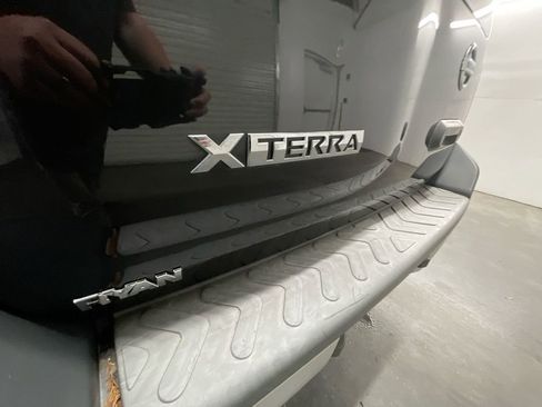 Used 2012 Nissan Xterra S image 27