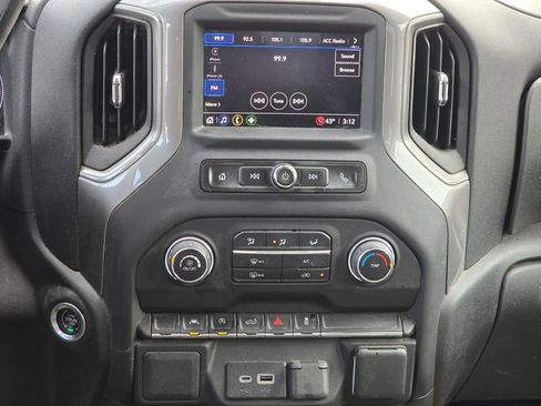 Certified 2023 Chevrolet Silverado 1500 Custom image 16