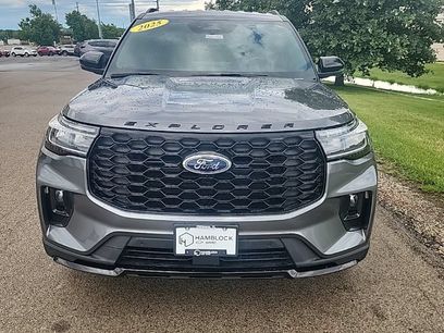 Used 2025 Ford Explorer ST-Line w/ ST-Line Street Pack