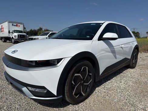 Used 2024 Hyundai Ioniq 5 SEL image 1