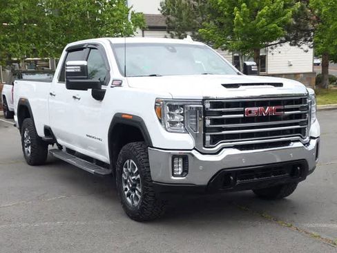 Used 2022 GMC Sierra 3500 SLT w/ Driver Alert Package I AWD/4WD image 3