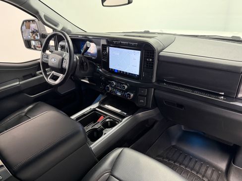 Used 2024 Ford F250 Lariat w/ Sport Appearance Package image 21