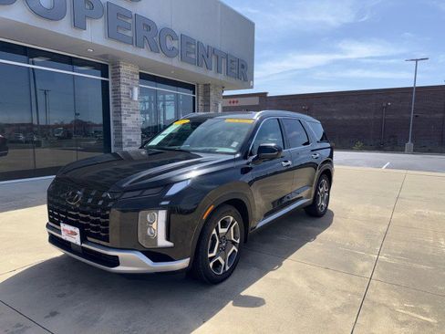 Used 2024 Hyundai Palisade Limited image 4