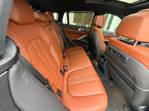 Used 2022 BMW X6 M50i w/ Executive Package AWD/4WD image 39