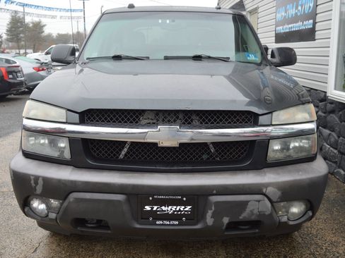 Used 2005 Chevrolet Avalanche Z71 w/ Sun And Sound Package image 8