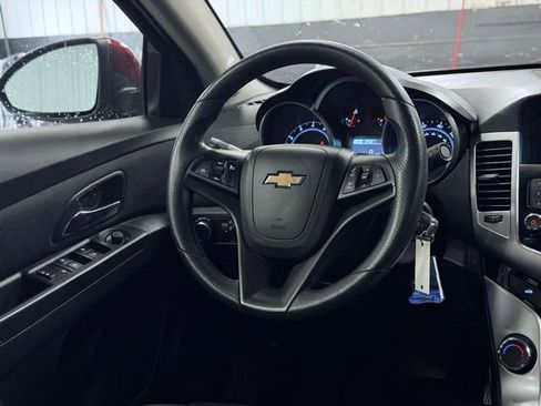 Used 2015 Chevrolet Cruze LT FWD image 21