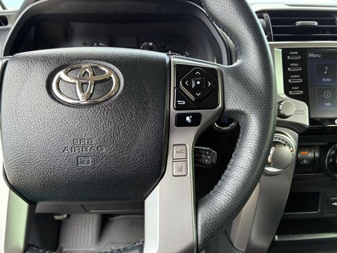 Used 2022 Toyota 4Runner SR5 AWD/4WD image 24