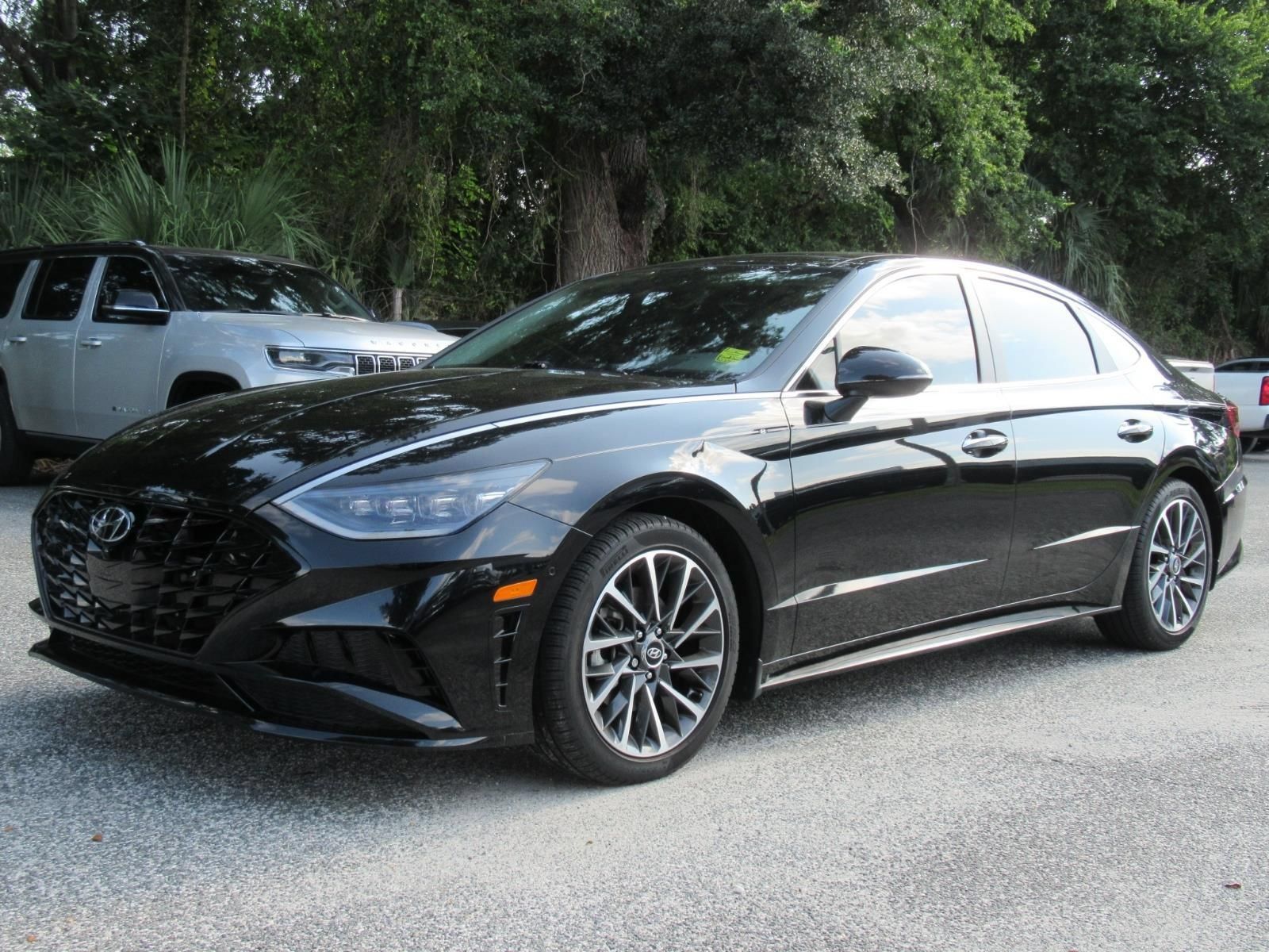 Used 2022 Hyundai Sonata Limited FWD image 3