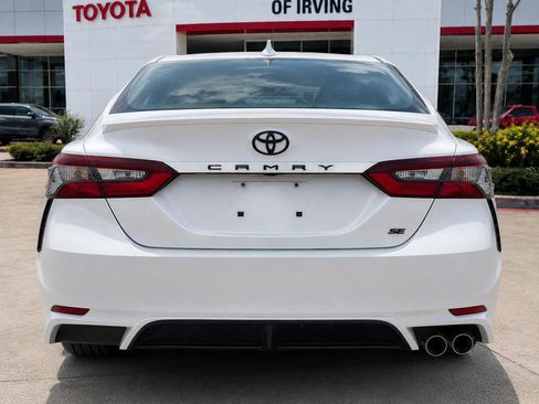 Used 2024 Toyota Camry SE FWD image 6