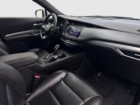 Used 2023 Cadillac XT4 Premium Luxury FWD image 42