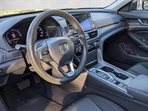 Used 2018 Honda Accord EX image 10