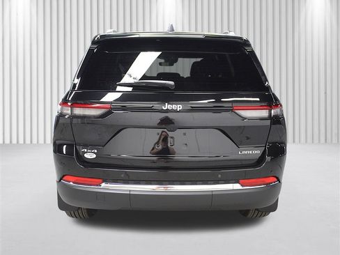 New 2026 Jeep Grand Cherokee Laredo X AWD/4WD image 4