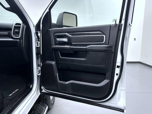 Used 2024 RAM 2500 Big Horn image 16
