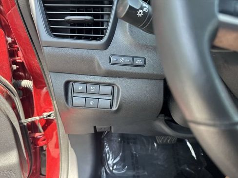 Used 2018 Nissan Leaf SV w/ SV Technology Package FWD image 25