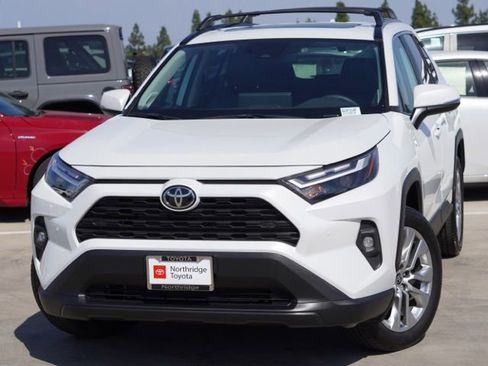 Used 2025 Toyota RAV4 XLE Premium w/ Weather Package FWD image 5