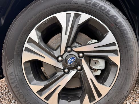 Used 2025 Subaru Crosstrek 2.0i Premium image 34