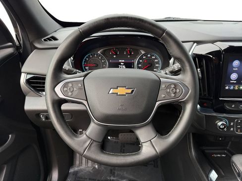 Used 2023 Chevrolet Traverse LT FWD image 12