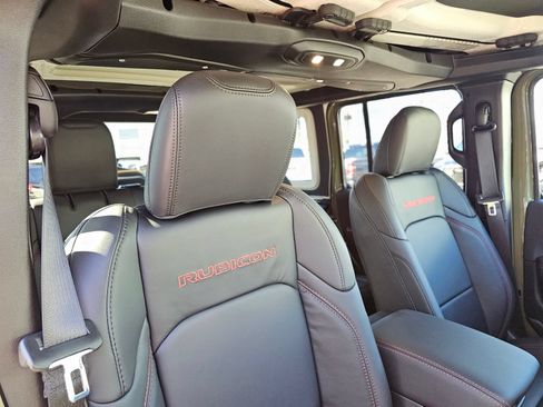 New 2026 Jeep Wrangler Unlimited Rubicon AWD/4WD image 28