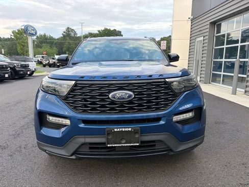Used 2023 Ford Explorer ST-Line AWD/4WD image 2