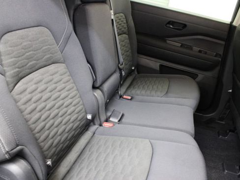 Used 2026 Nissan Pathfinder SV FWD image 19