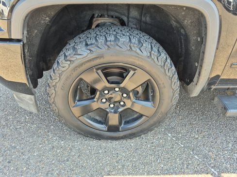 Used 2017 GMC Sierra 1500 SLE w/ Elevation Edition AWD/4WD image 25