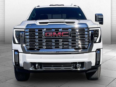 Used 2025 GMC Sierra 2500 Denali w/ Technology Package image 2