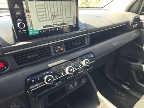 Used 2023 Honda Pilot Elite image 12