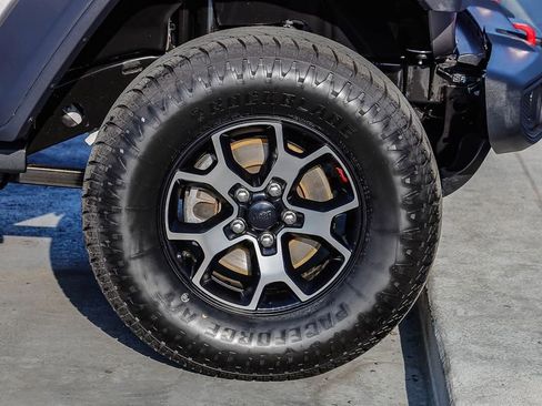 Used 2018 Jeep Wrangler Rubicon AWD/4WD image 11