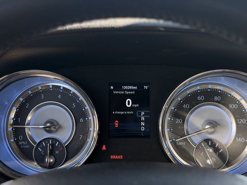 Used 2014 Chrysler 300 AWD image 17