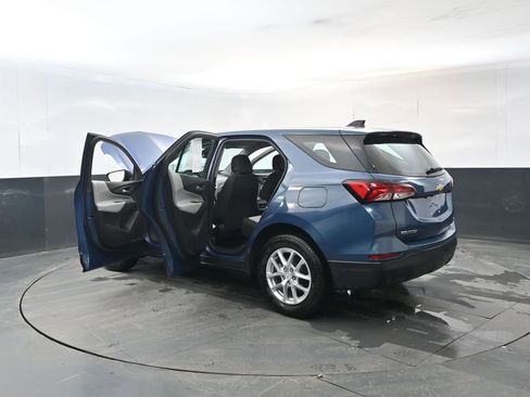 Used 2024 Chevrolet Equinox LS image 32