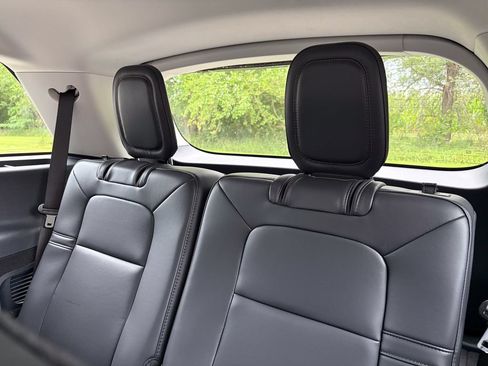 New 2026 Lincoln Aviator AWD image 21